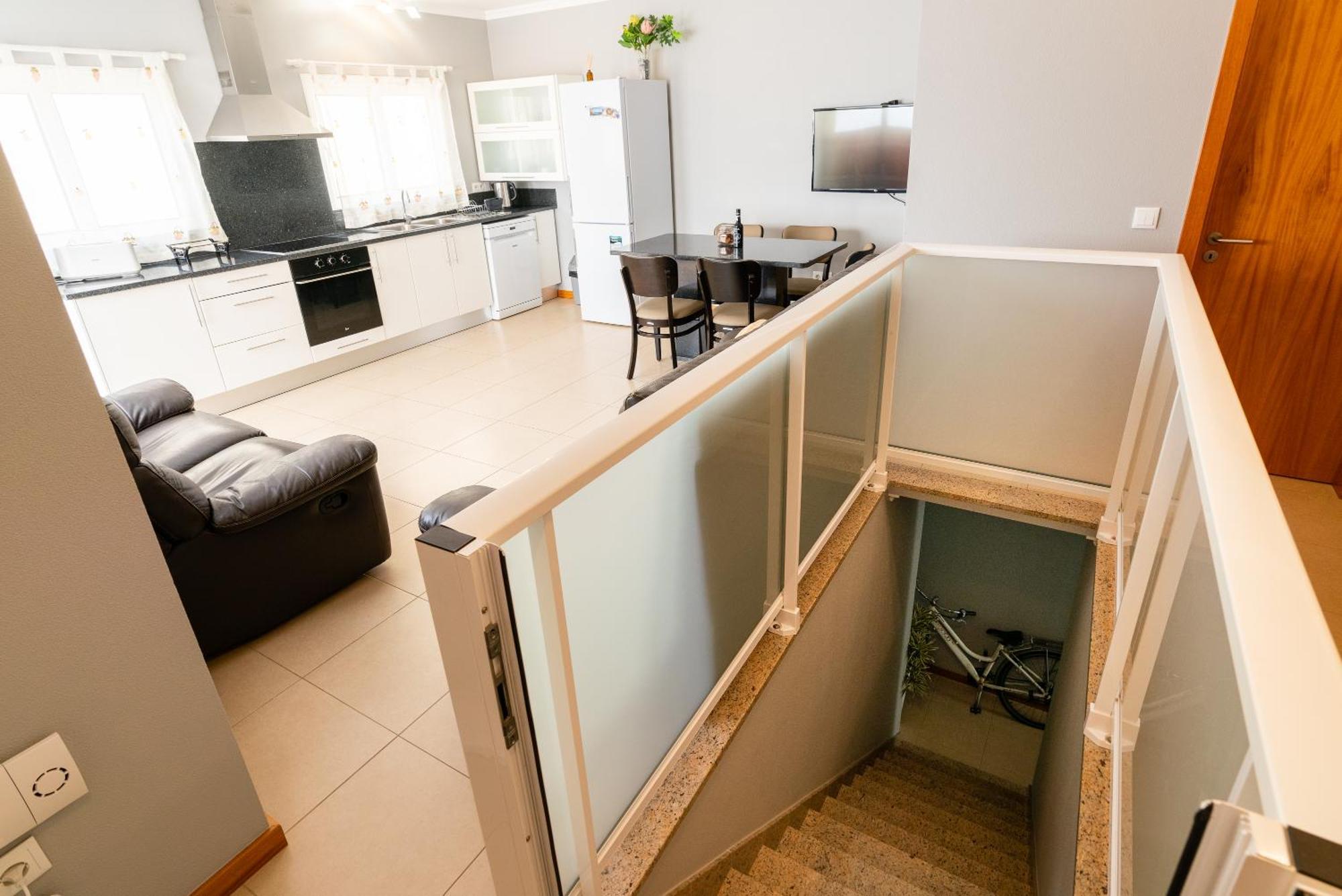 Green Doors - Ac And Free Parking Machico  Luaran gambar