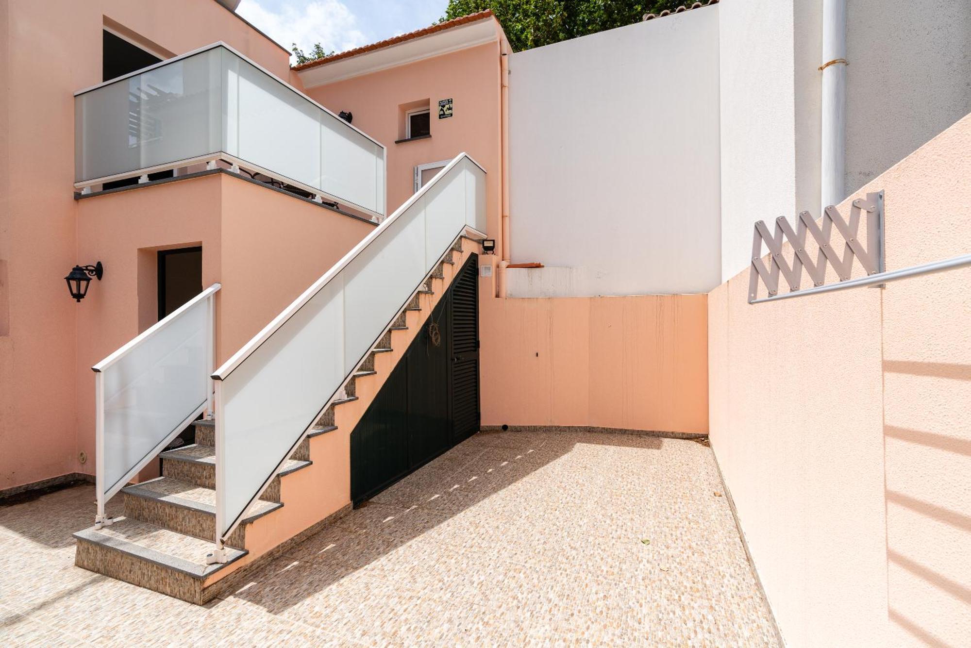 Green Doors - Ac And Free Parking Machico  Luaran gambar
