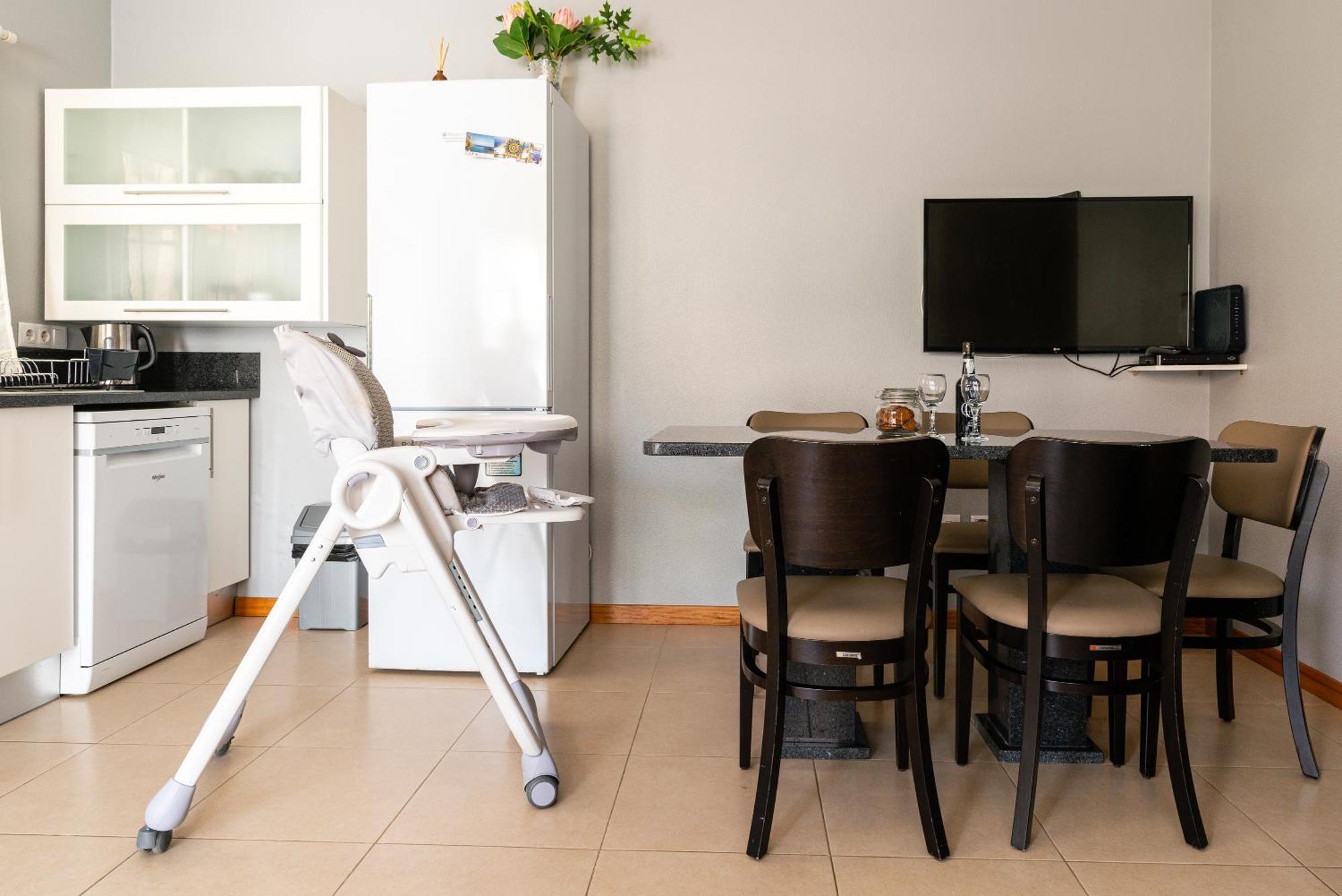 Green Doors - Ac And Free Parking Machico  Luaran gambar